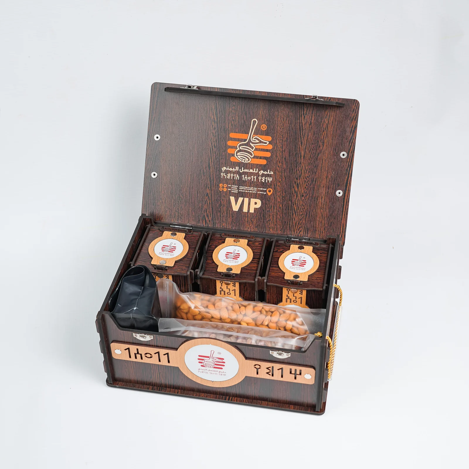 بوكس هدية عسل فاخر - تشكيلة متنوعة